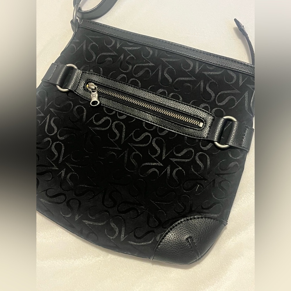 Simply Vera by Vera Wang Women’s Stylish Black Shoulder Purse or Crossbody Bag - Picture 2 of 16